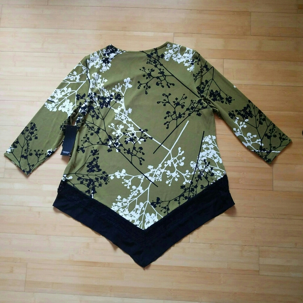 -NWT- Alfani Floral Pointed Crochet Hem Top XL - Picture 6 of 15